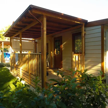 Üdülőpark Villaggio Calypso *